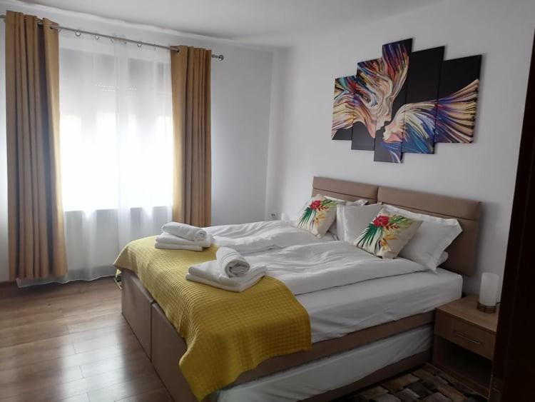 Happy House Apartment Hunedoara Exterior photo