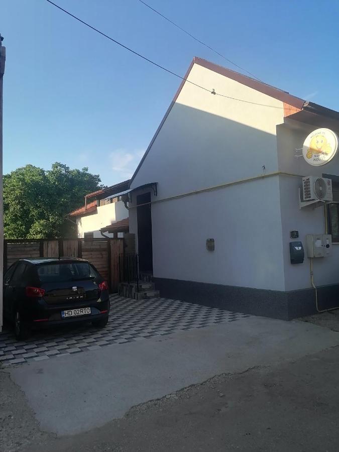 Happy House Apartment Hunedoara Exterior photo